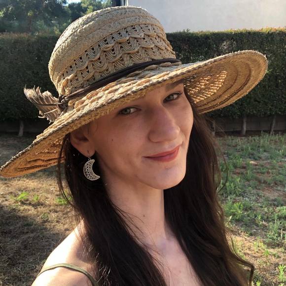 Meet your Posher, Mary - Picture 1 of 1